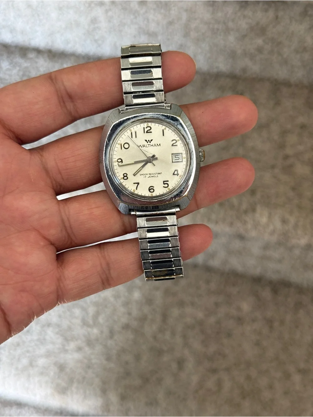 Waltham vintage 17 Jewels Manual Wind Cushion Case shock resistant men’s watch